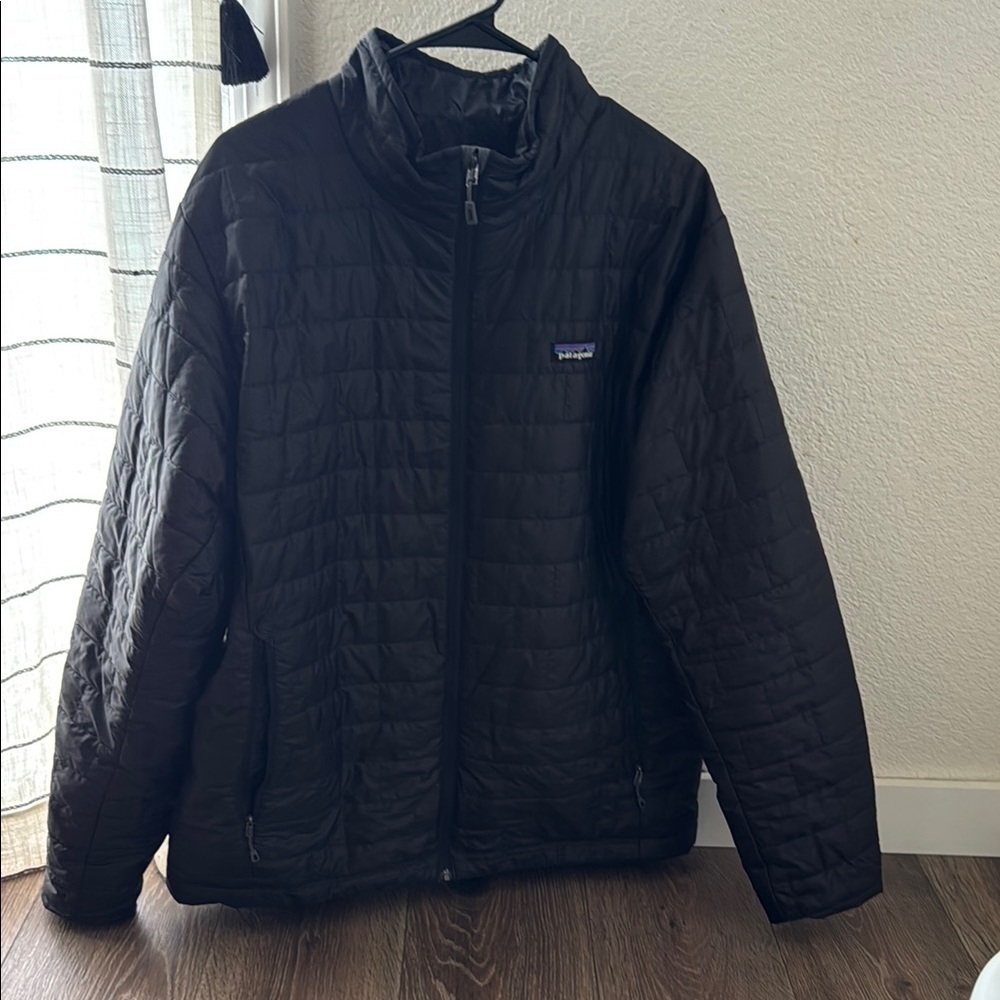 Patagonia Men's Black Quilted Jacket